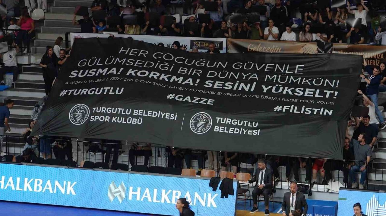 TURGUTLU BELEDİYESİ KADIN BASKETBOL TAKIMININ HALKBANK KADINLAR BASKETBOL SÜPER LİGİ’NDEKİ İLK...