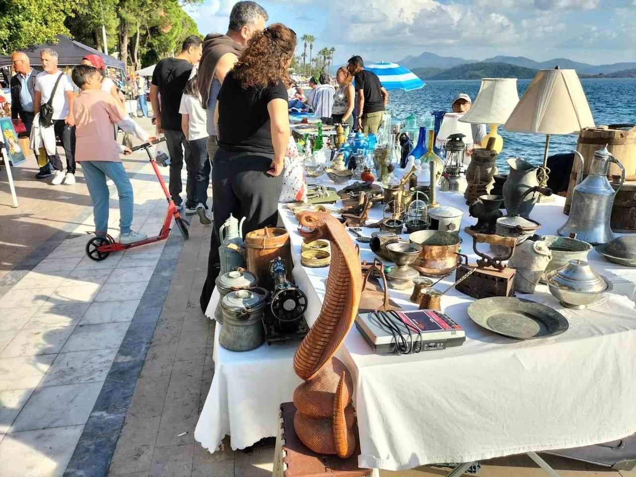 KÖYCEĞİZ’DE EKİM AYININ SON PAZAR GÜNÜ İKİNCİ EL PAZARI KURULDU