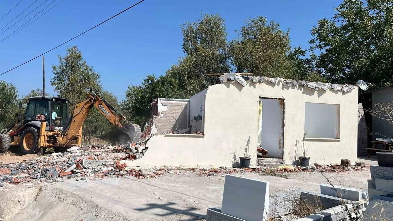 ÇANAKKALE’DE İL ÖZEL İDARESİ YAPI KONTROL MÜDÜRLÜĞÜNCE YÜRÜTÜLEN ÇALIŞMA ÇERÇEVESİNDE AĞUSTOS...