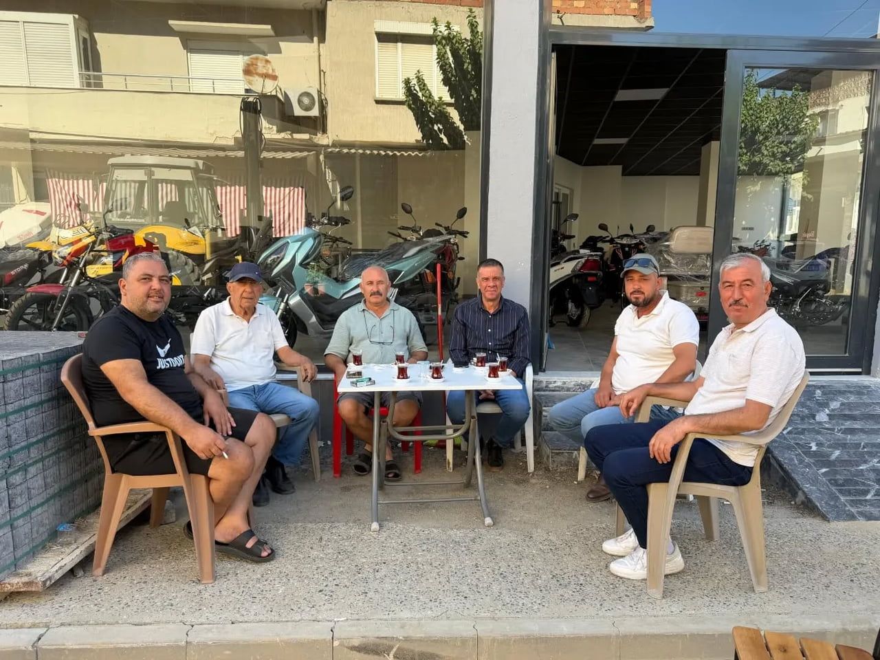 AYDIN’IN YENİPAZAR İLÇESİNDE BELEDİYE TARAFINDAN YÜRÜTÜLEN YOL YENİLEME ÇALIŞMALARI DEVAM EDERKEN...