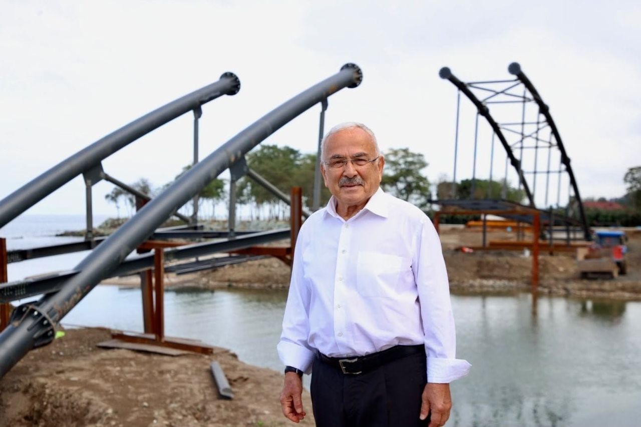 ORDU BÜYÜKŞEHİR BELEDİYE BAŞKANI DR. MEHMET HİLMİ GÜLER, GÜLYALI İLÇESİNDEKİ KORDON PARK’TA...