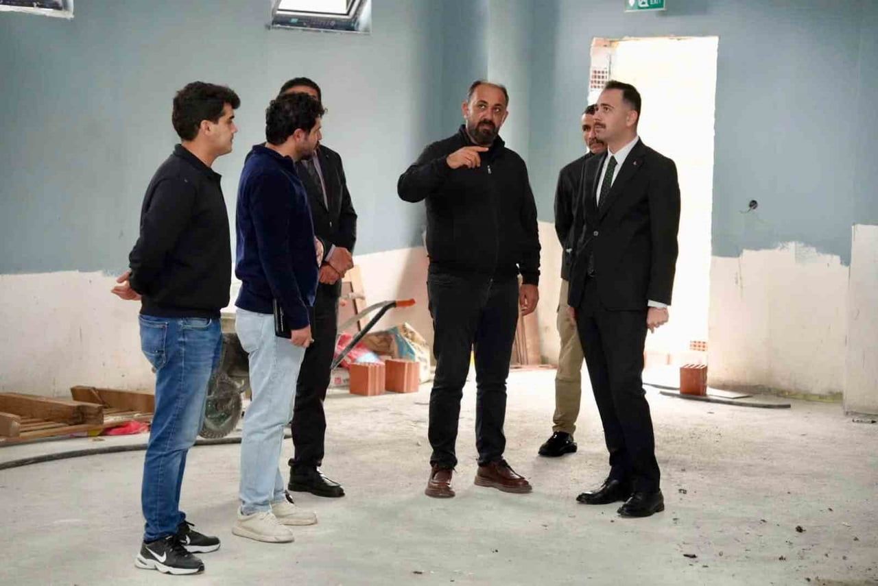 ERZİNCAN’IN ÜZÜMLÜ İLÇESİNDE YAPIMI DEVAM EDEN GÜREŞ SALONUNDA İNCELEMELERDE BULUNULARAK...