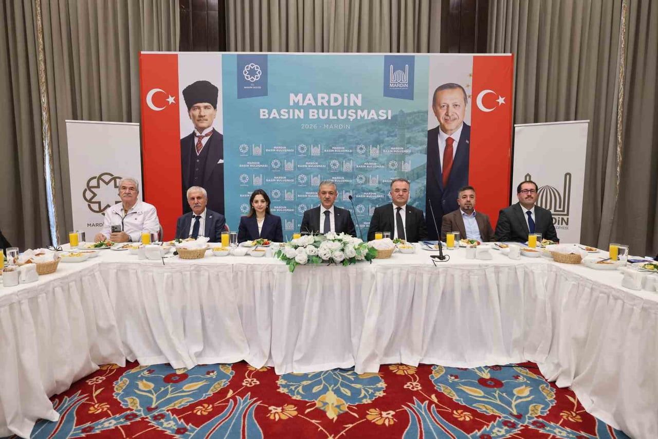 MARDİN VALİSİ VE BÜYÜKŞEHİR BELEDİYE BAŞKAN VEKİLİ TUNCAY AKKOYUN, KENTTE GÖREV YAPAN BASIN...