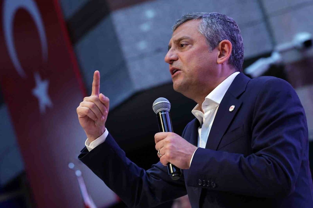 YENİ PARTİ GENEL BAŞKANI ÖZGÜR ÖZEL, "YENİ SİYASETLE BİRLİKTE HİÇBİR ŞEY GERİDE BIRAKTIKLARIMIZ...