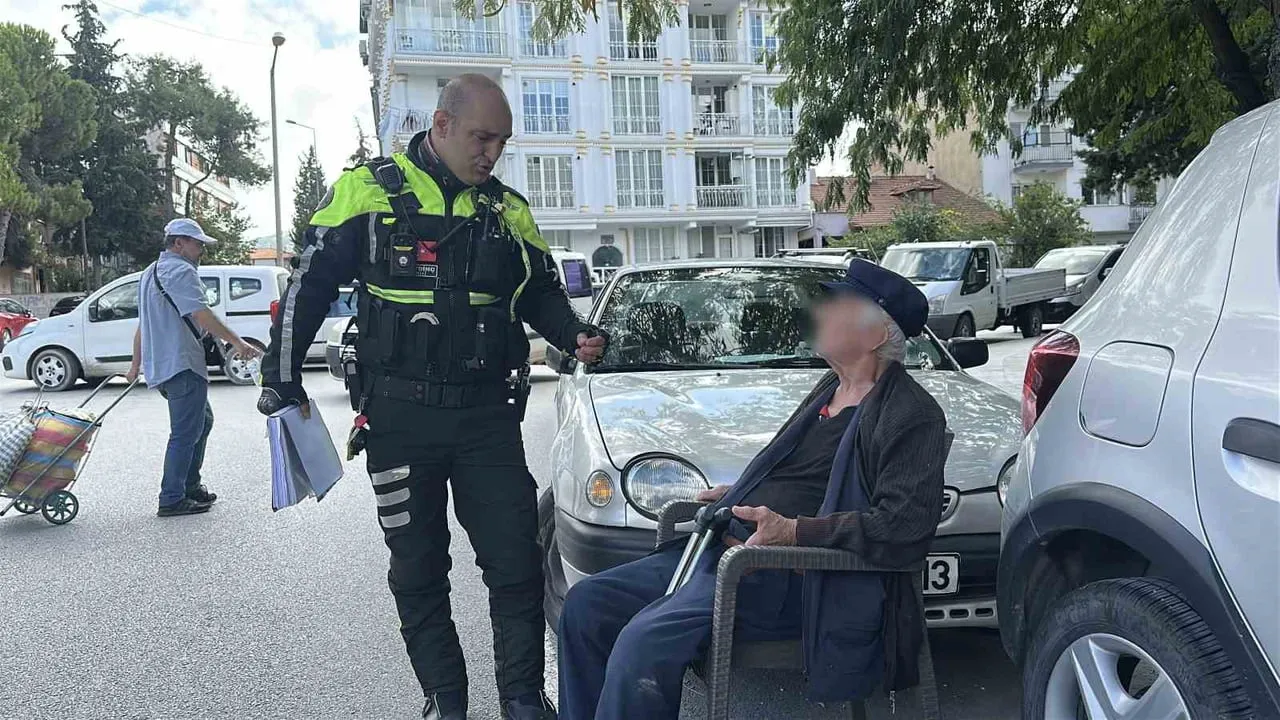 BURDUR'DA 85 YAŞINDAKİ BABASININ OTOMOBİLİYLE EVDEN AYRILDIĞINI GÖREN KIZININ, "BABAM ÇOK YAŞLI...