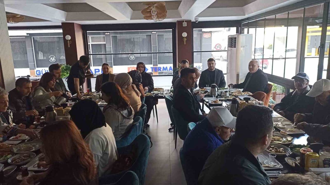 SAMSUN'UN HAVZA İLÇESİNDE BAKIM VE REHABİLİTASYON MERKEZİNDE KALAN ENGELLİ BİREYLER İÇİN KAHVALTI...
