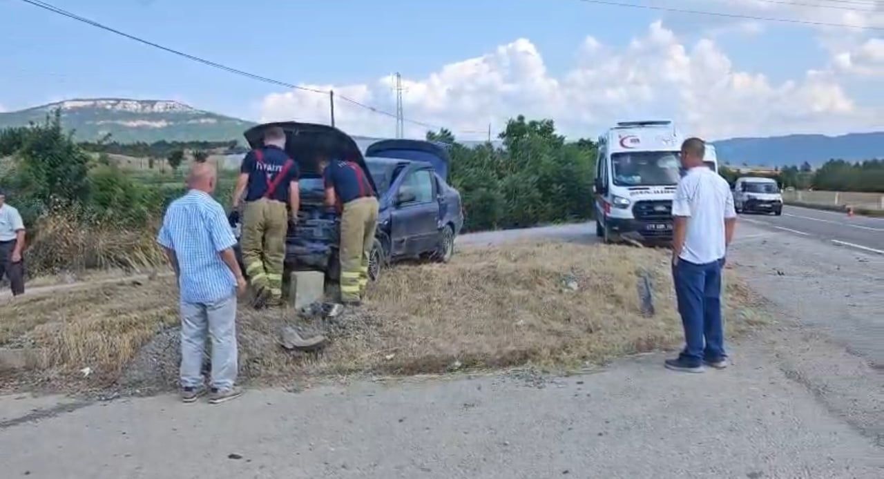 KARABÜK’ÜN SAFRANBOLU İLÇESİNDE MEYDANA GELEN İKİ AYRI TRAFİK KAZASINDA 4 KİŞİ...