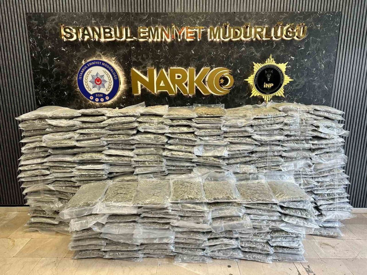 İSTANBUL'DA UYUŞTURUCU OPERASYONU : 3 GÖZALTI