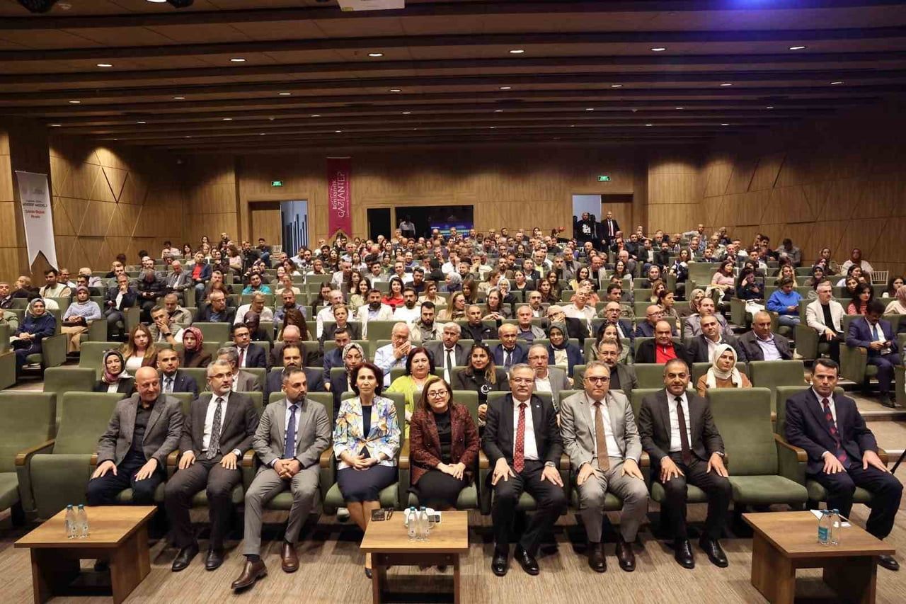 GAZİANTEP BÜYÜKŞEHİR BELEDİYESİ, ÇOCUKLARIN YETENEKLERİNİ ERKEN YAŞTA KEŞFEDEREK GELECEĞİN...
