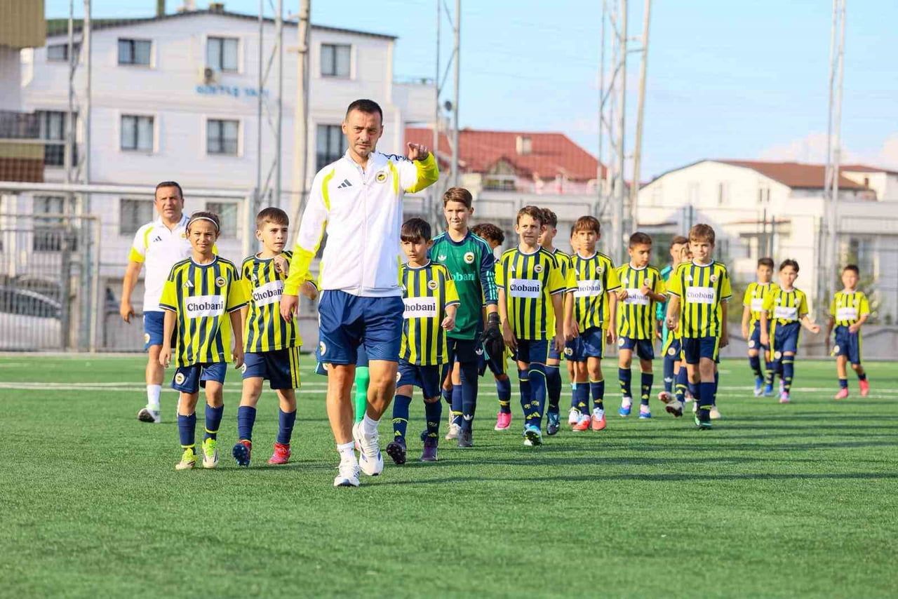 FENERBAHÇE ALTYAPI TAKIMLARI, DARICA’DA DÜZENLENEN ORGANİZASYONDA DARICA KARTALGÜCÜ SPOR KULÜBÜ VE...