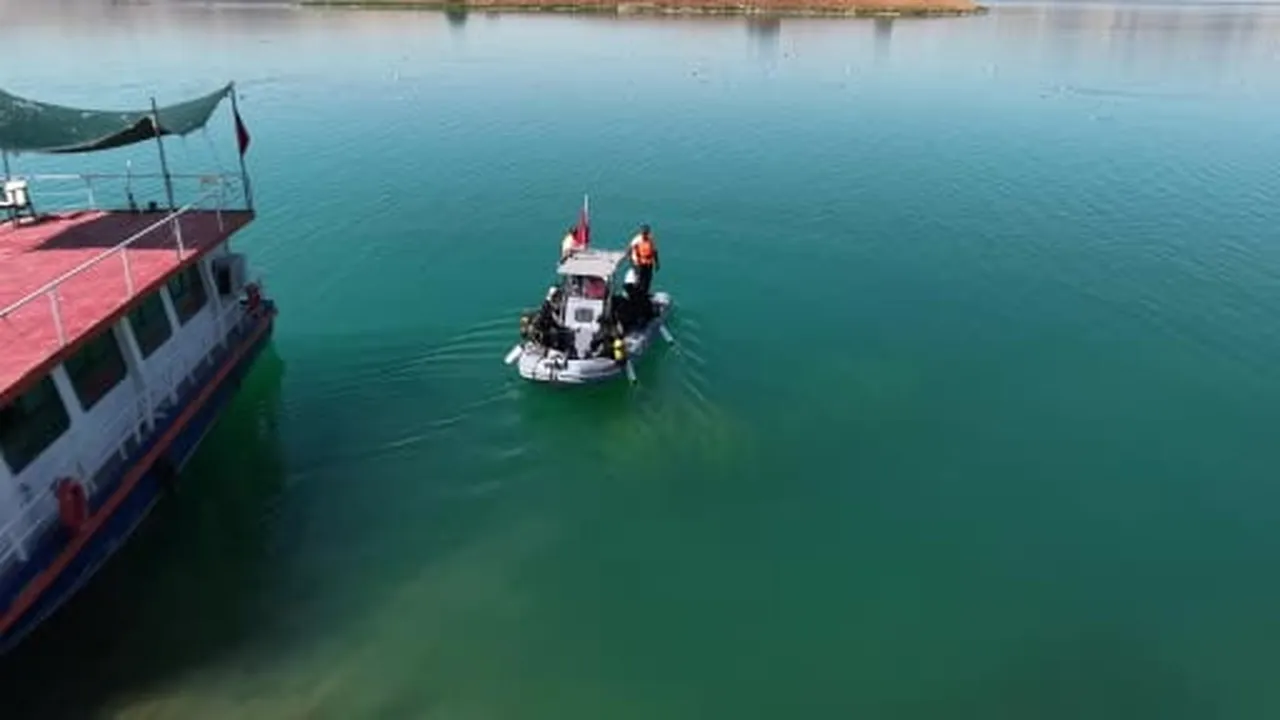 Batık Şehirde ki tarihi kalıntılar dalgıçlar tarafından gün yüzüne çıkartılıyor