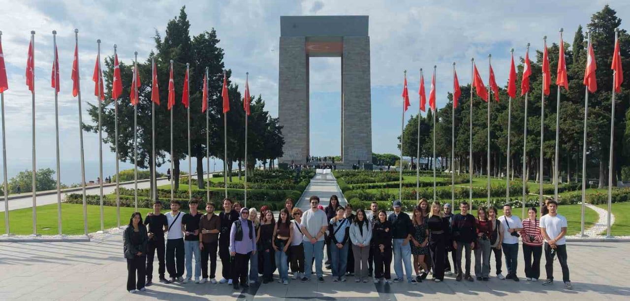 ÇOMÜ ÇANAKKALE SOSYAL BİLİMLER MESLEK YÜKSEKOKULU FOTOĞRAFÇILIK VE KAMERAMANLIK PROGRAMI...