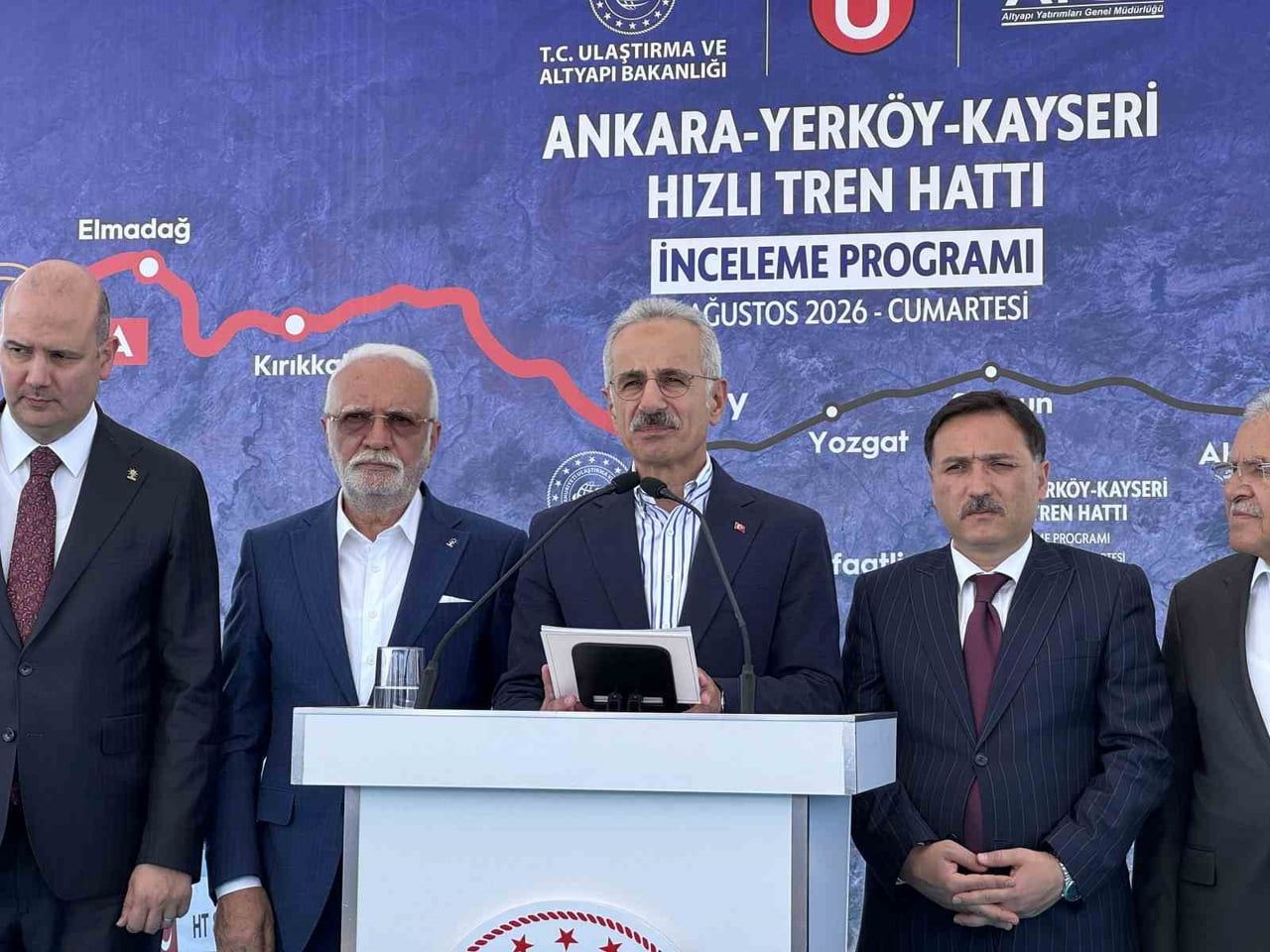 ULAŞTIRMA VE ALTYAPI BAKANI ABDULKADİR URALOĞLU PROGRAMDA AÇIKLAMALARDA BULUNDU