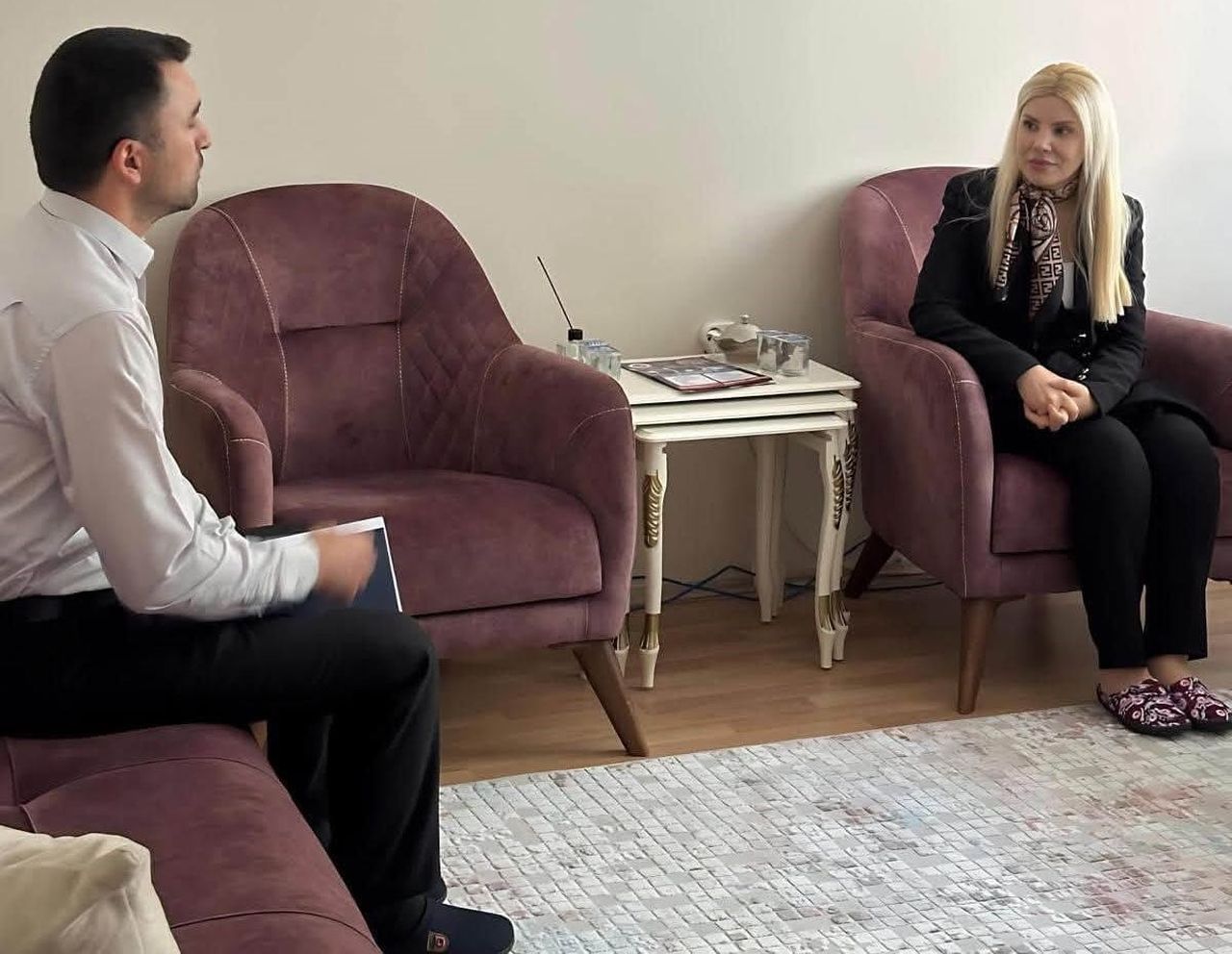 ALTINTAŞ KAYMAKAMI YILDIRIM’DAN KUR’AN KURSUNA ZİYARET