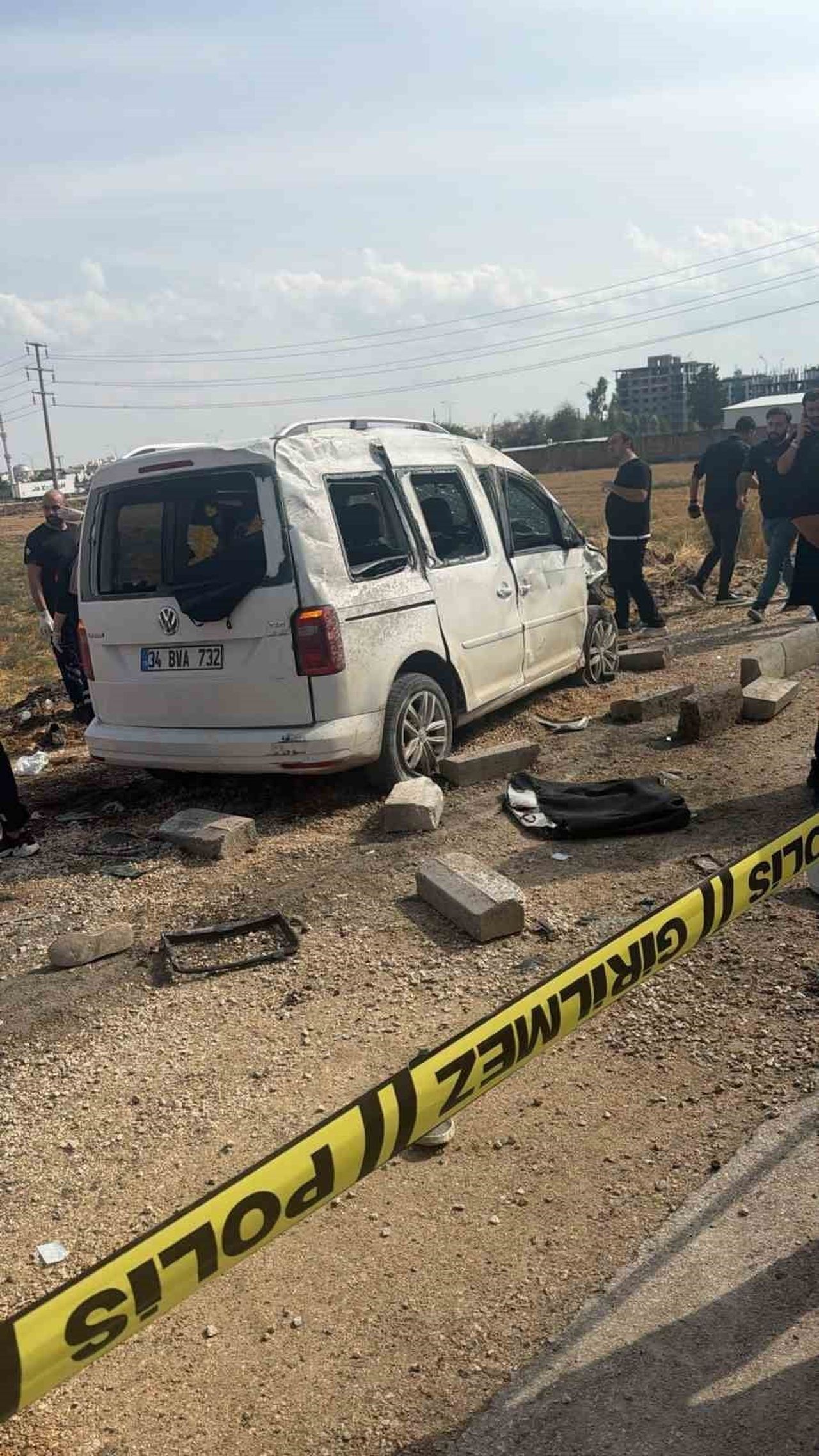 MARDİN'İN NUSAYBİN İLÇESİNDE HAFİF TİCARİ ARAÇ İLE KAMYONETİN ÇARPIŞMASI SONUCU 1 KİŞİ ÖLDÜ, 2...