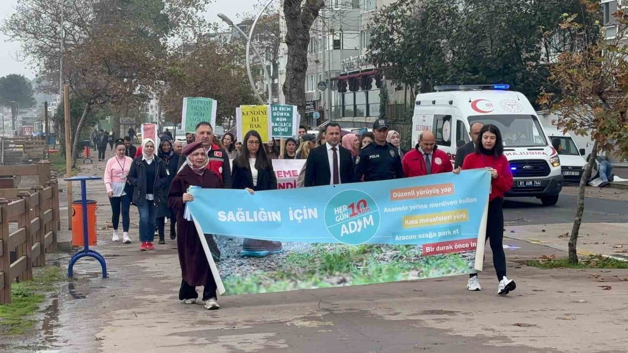 DÜZCE’NİN AKÇAKOCA İLÇESİNDE MEME KANSERİ FARKINDALIĞI VE RUH SAĞLIĞINA DİKKAT ÇEKMEK AMACIYLA...