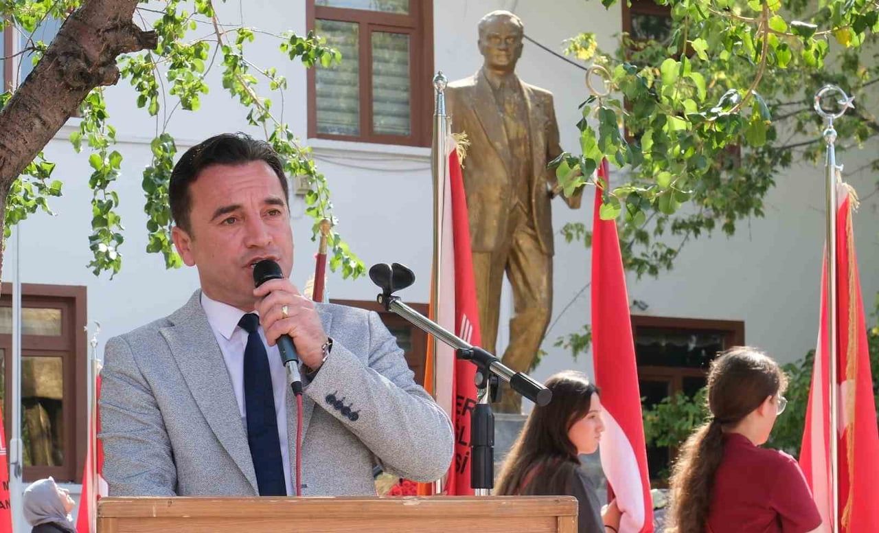 SİVRİHİSAR BELEDİYE BAŞKANI HABİL DÖKMECİ PROGRAMDA KONUŞMA YAPTI