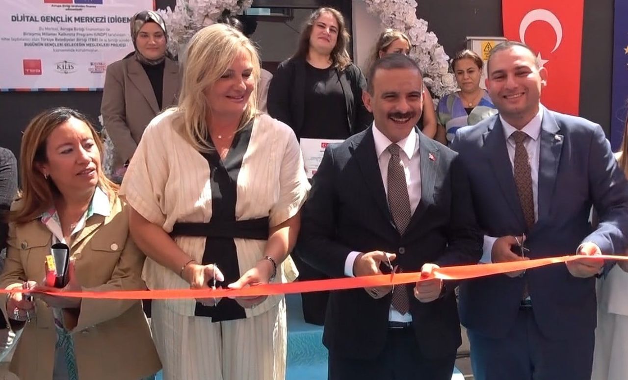 DİGEM AÇILIŞINDA AB TEMSİLCİSİ "BİSMİLLAH" DİYEREK KURDELE KESTİ