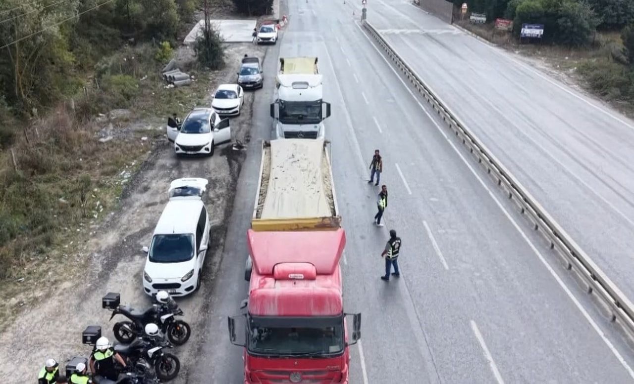 ARNAVUTKÖY'DE, HAFRİYAT KAMYONLARINA VE BETON MİKSERLERİNE YÖNELİK DENETİM GERÇEKLEŞTİRİLDİ....