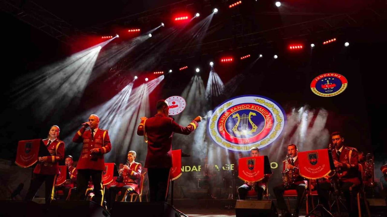 KOCASİNAN BELEDİYESİ TARAFINDAN FUAR38 ETKİNLİKLERİ KAPSAMINDA DÜZENLENEN KONSERLER, HAFTA SONUNA...