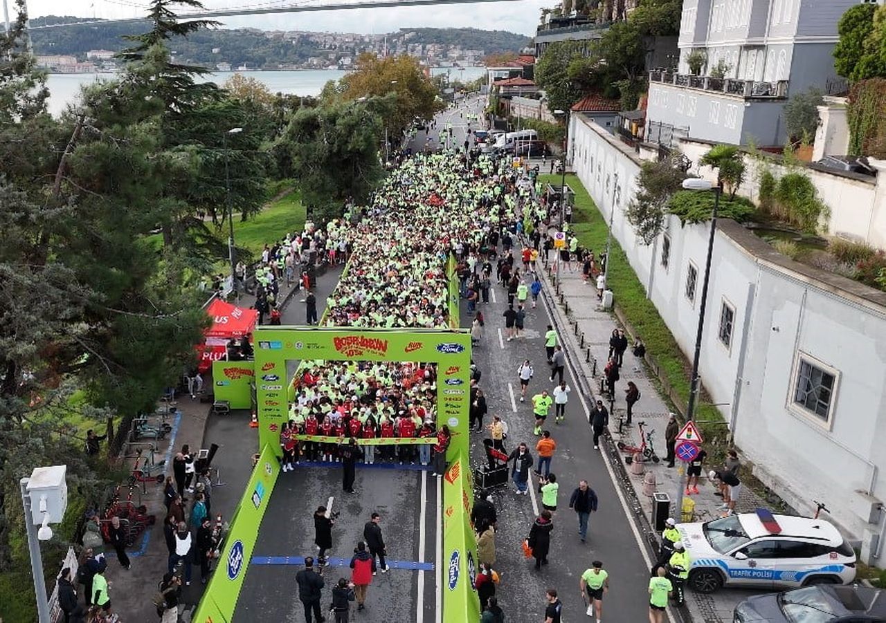 MEDİCANA’NIN SAĞLIK SPONSORU OLDUĞU BOSPHORUN QUARTER MARATHON’DA UZMAN HEKİMLER, MEME KANSERİNDE...