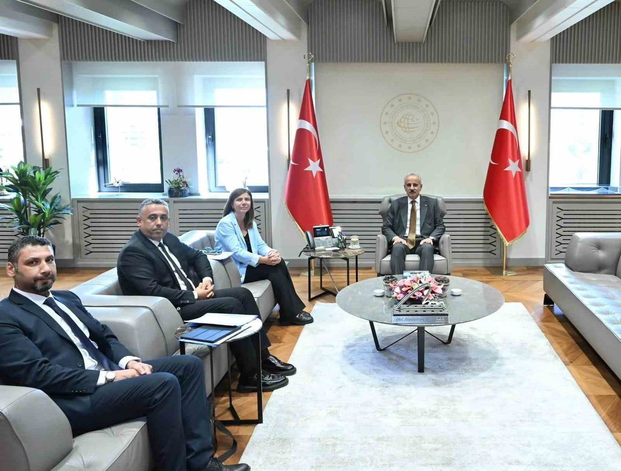 DİYARBAKIR BÜYÜKŞEHİR BELEDİYE BAŞKANI SERRA BUCAK, ULAŞTIRMA VE ALTYAPI BAKANI ABDULKADİR...