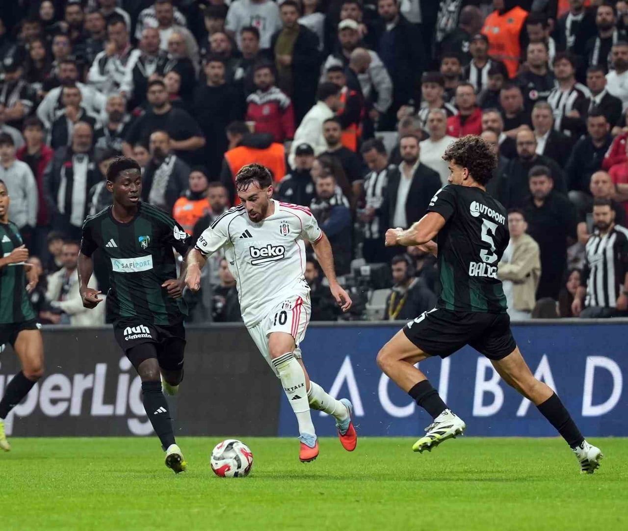 BEŞİKTAŞ, TRENDYOL SÜPER LİG'İN 7. HAFTASINDA YARIN KONUK EDECEĞİ KOCAELİSPOR İLE 43. KEZ RAKİP...
