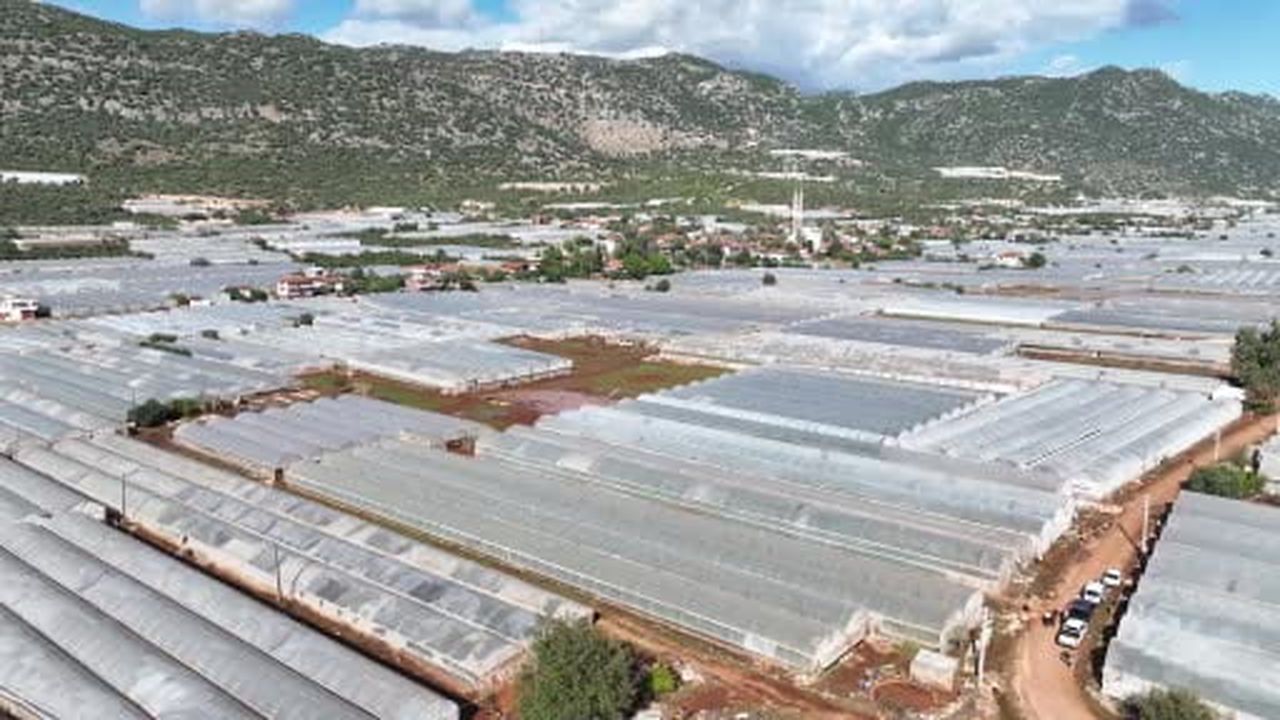 Antalya'da şiddetli yağışın ardından hasar tespit çalışmalarına başlandı