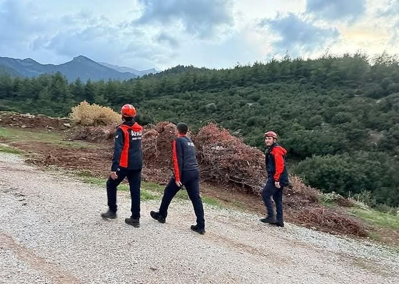 DENİZLİ’NİN MERKEZEFENDİ İLÇESİNDE DÜN ÖĞLEDEN SONRA KAYIP OLAN ALZHEİMER HASTASI YAŞLI KADININ...