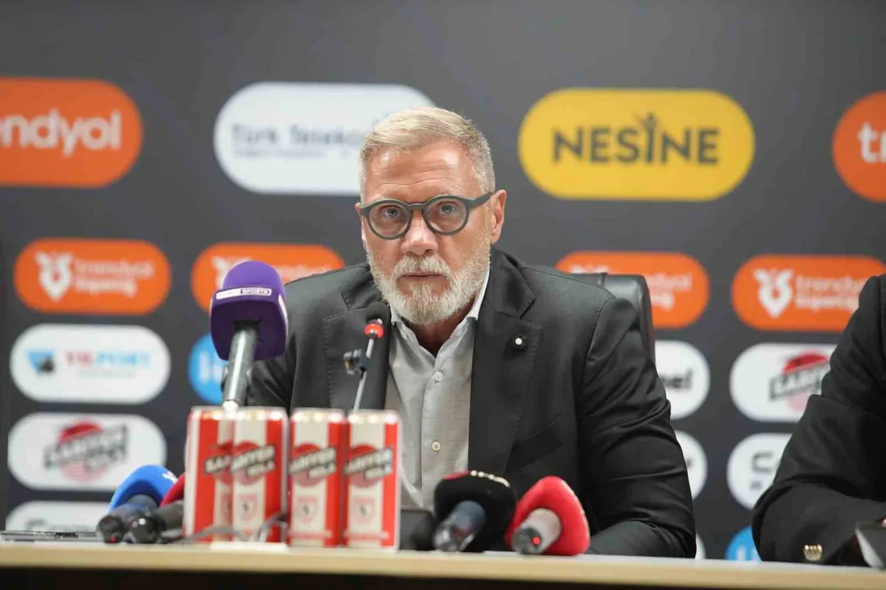 SAMSUNSPOR TEKNİK DİREKTÖRÜ THORSTEN FİNK, 5-1 YENİLDİKLERİ ÇORUM FK MAÇININ ARDINDAN YAPTIĞI...