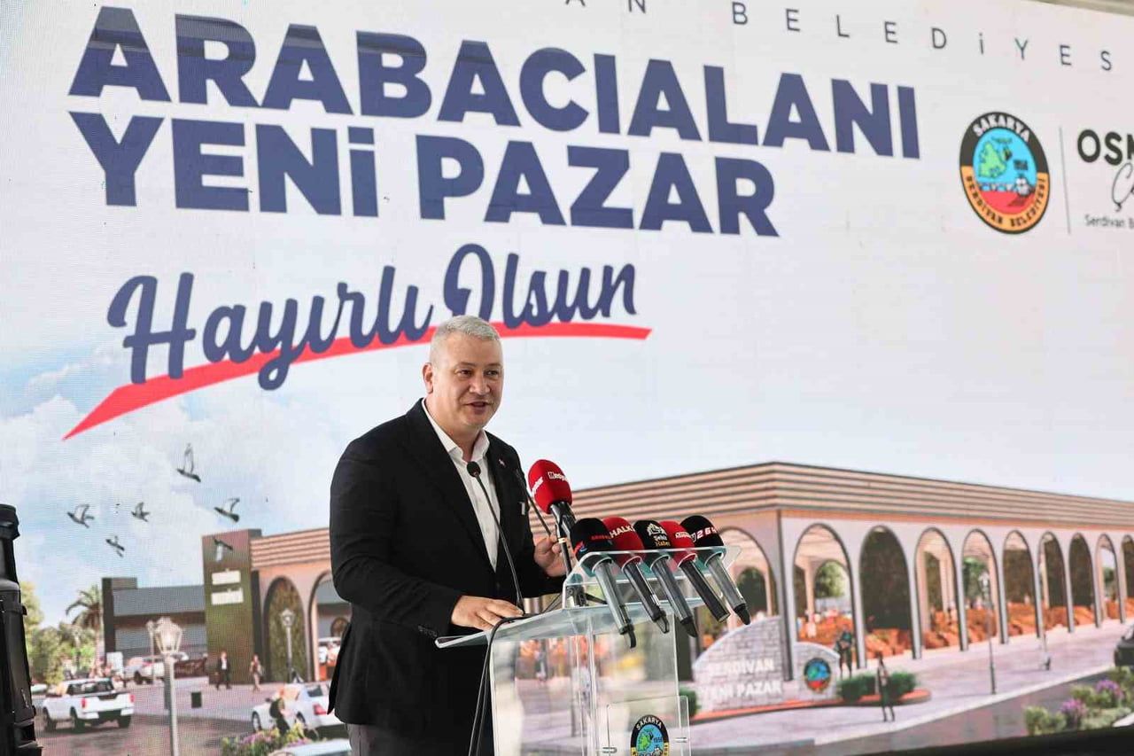 ARABACIALANI MAHALLESİ'NDEKİ KAPALI PAZAR YERİNİ HAFTANIN 3 GÜNÜ AKTİF KULLANIMA AÇIYOR. KUMAŞ...