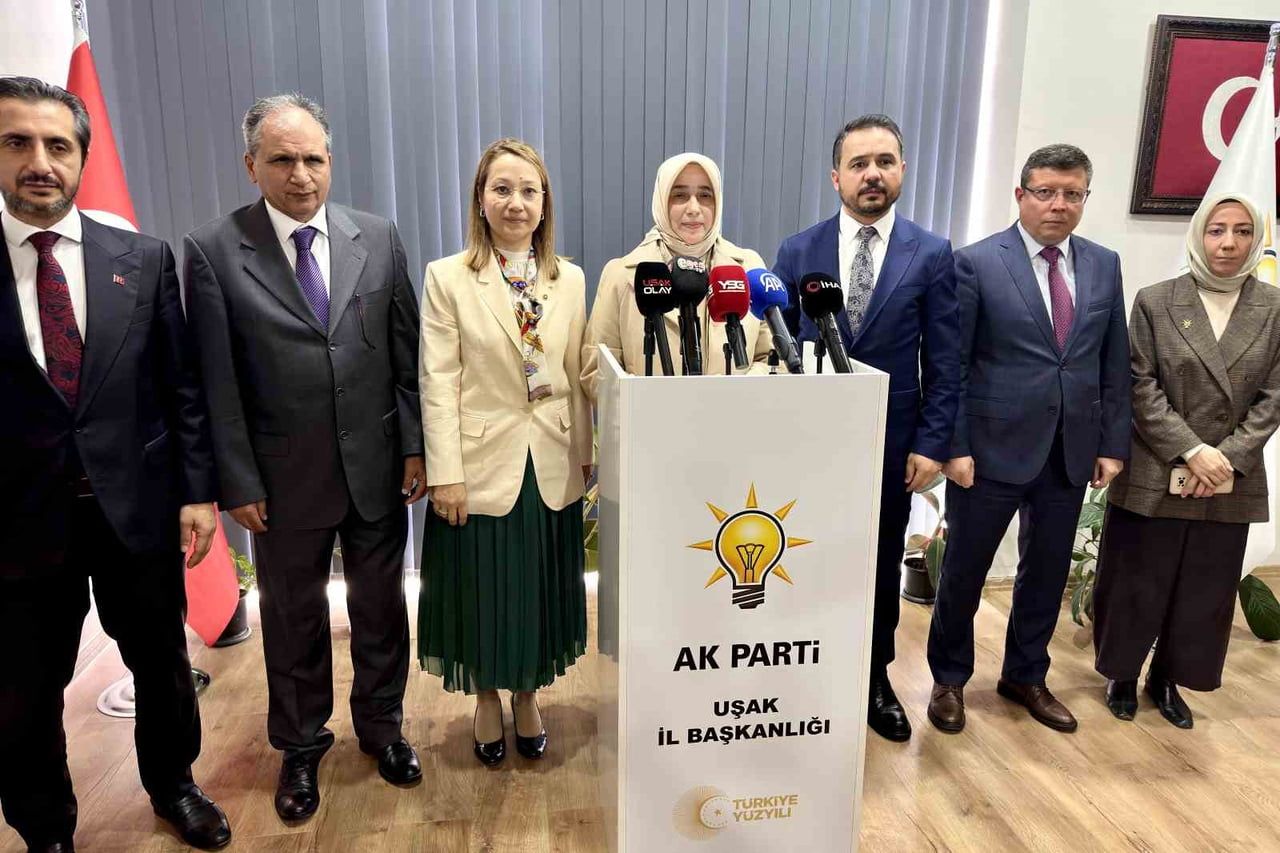 TÜRKİYE YÜZYILI BULUŞMALARI KAPSAMINDA UŞAK'A GELEN AK PARTİ GRUP BAŞKANVEKİLİ ÖZLEM ZENGİN...