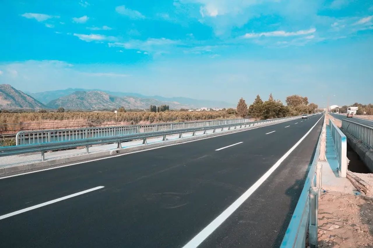 AYDIN’IN İNCİRLİOVA İLÇESİNDE OKULLAR KAMPÜSÜ VE TOKİ BÖLGESİ’NDE BULUNAN KÖPRÜ, KARAYOLLARI GENEL...