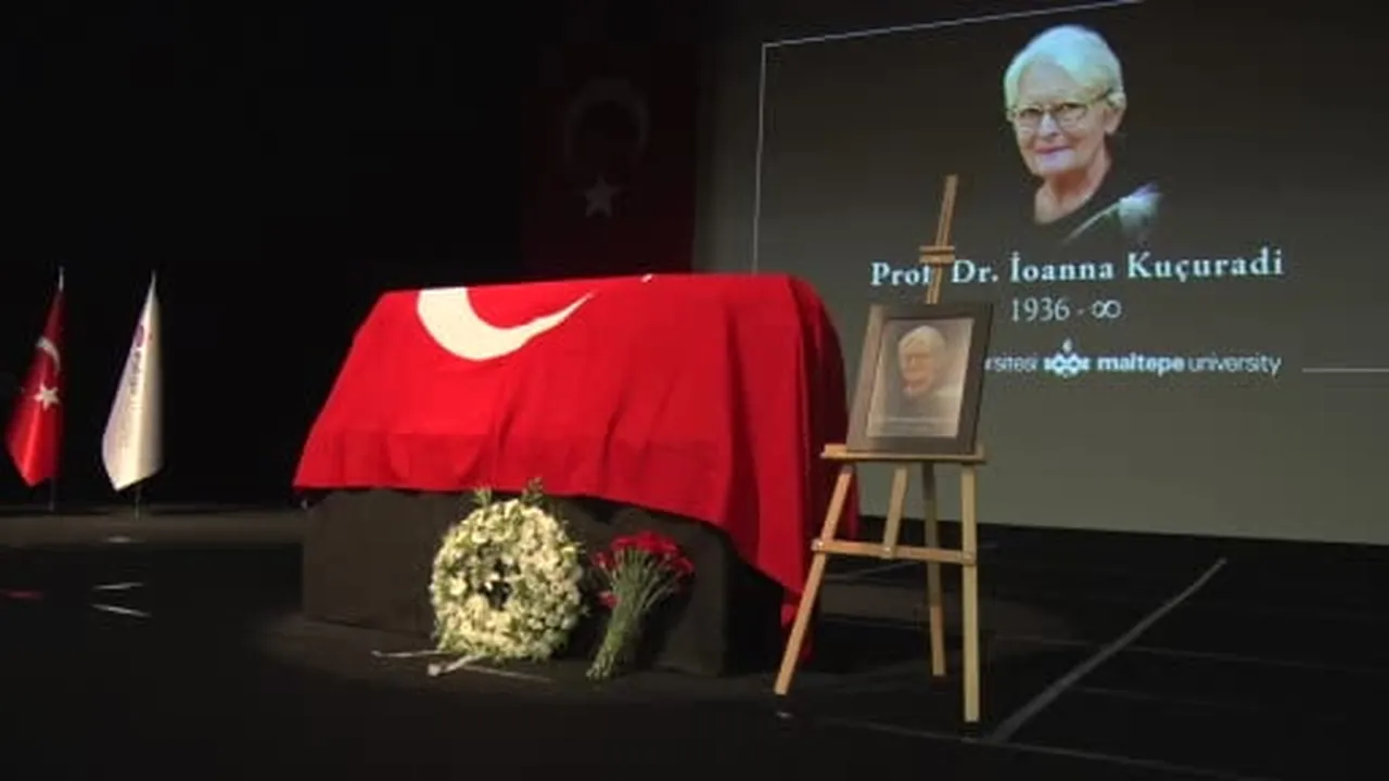 Felsefenin usta ismine anlamlı veda: Prof. Dr. İoanna Kuçuradi son yolculuğuna uğurlanıyor