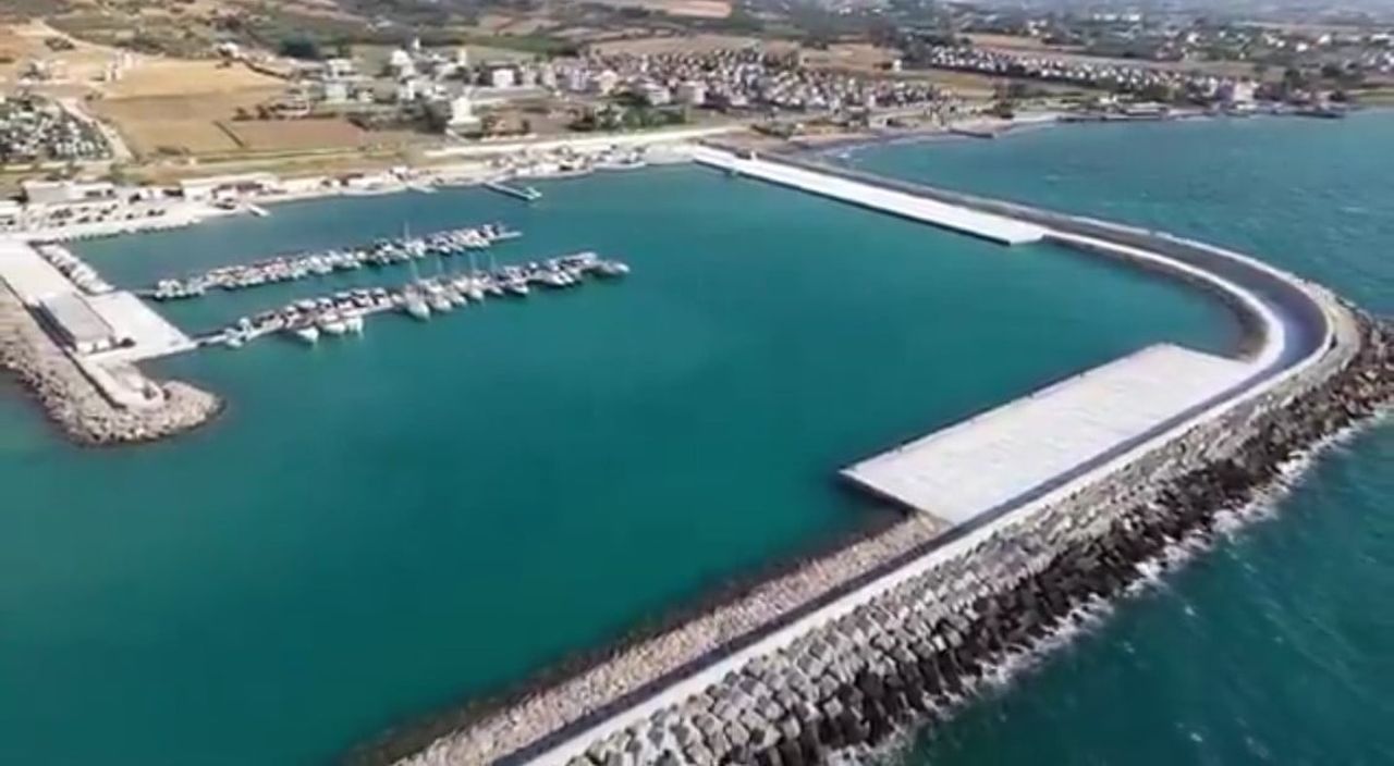 VALİ MUSTAFA MASATLI, MADENLİ YAT LİMANI’NDA DEVAM EDEN KAPASİTE ARTIRIMI ÇALIŞMALARINI...