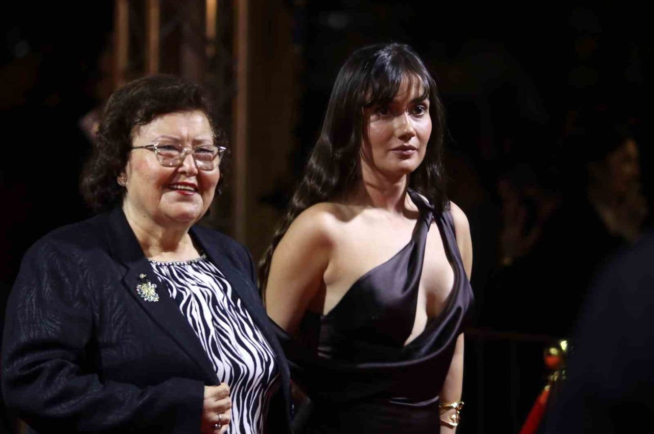 ŞERİF SEZER VE DENİZ ARNA