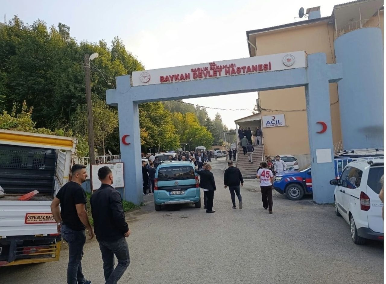 AĞIR YARALANAN GENÇ, KALDIRILDIĞI HASTANEDE HAYATINI KAYBETTİ.
