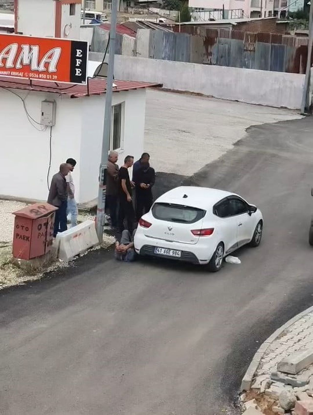 ELAZIĞ’DA OTOMOBİLİN ÇARPTIĞI YAYA, YARALANDI