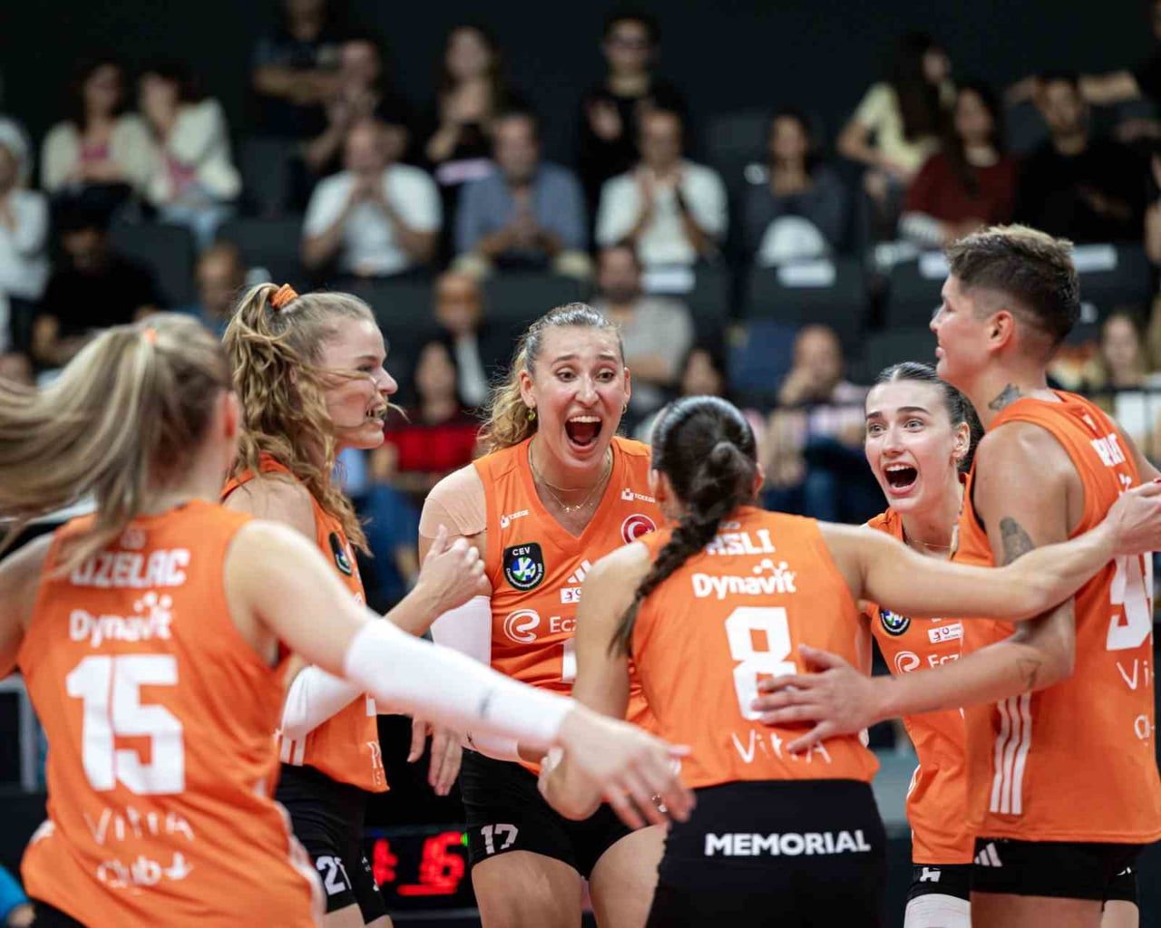 ECZACIBAŞI PERON İSTANBUL, VODAFONE SULTANLAR LİGİ’NİN 2. HAFTASINDA EVİNDE KARŞILAŞTIĞI ARAS...