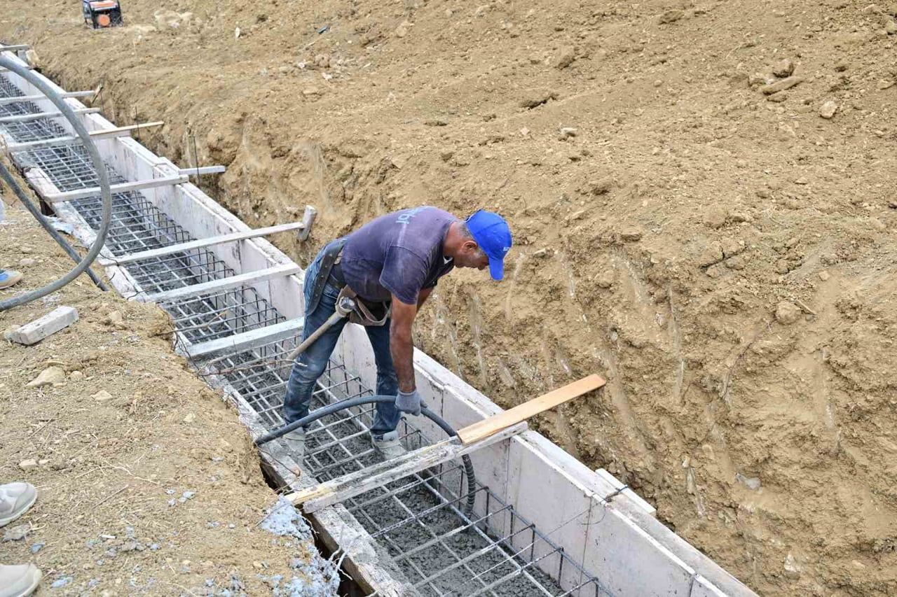 MANİSA’NIN GÖRDES İLÇESİNE BAĞLI KIRANKÖY MAHALLESİ’NDE YAPIMINA BAŞLANAN GÖLET, YAKLAŞIK 28 BİN...