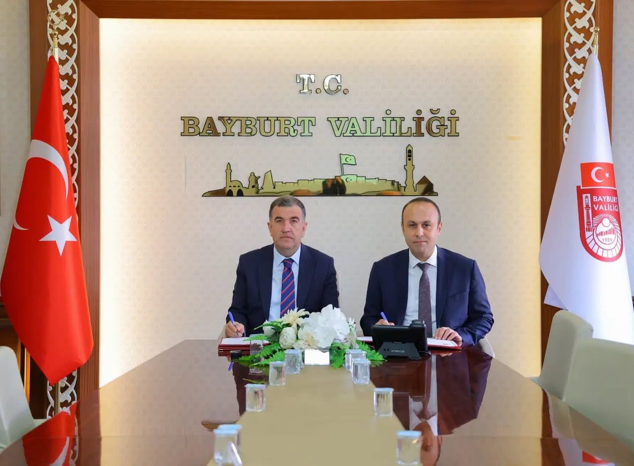 BAYBURT’TA YÜKÜMLÜLERİN KAMU HİZMETLERİNDE ÇALIŞTIRILMASI İÇİN PROTOKOL İMZALANDI