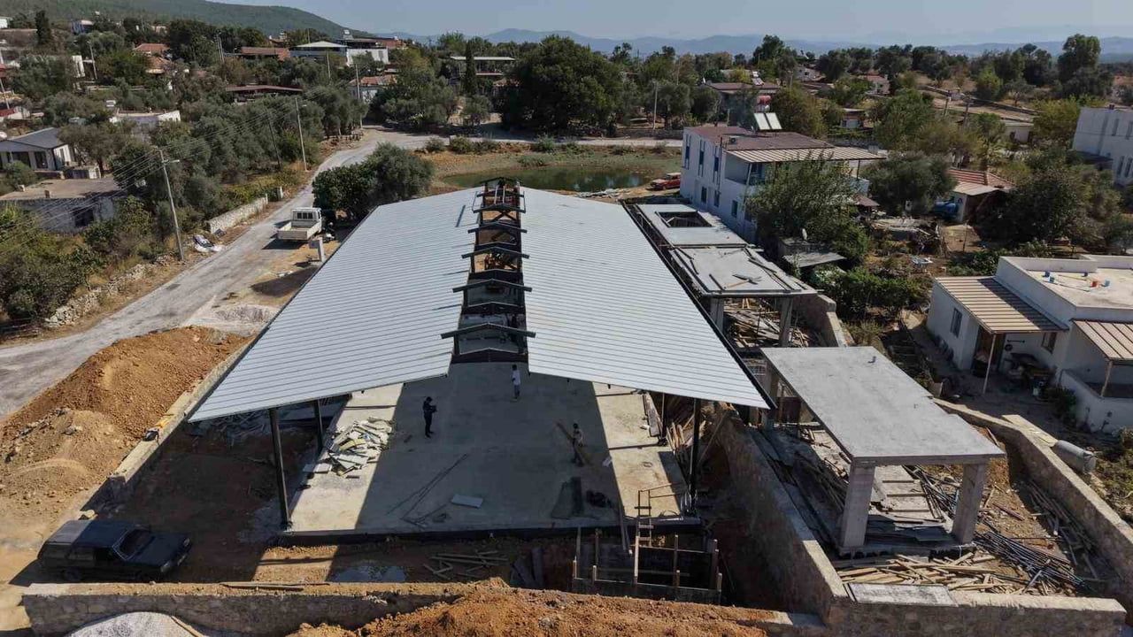 PINARLIBELEN’DE "PAZAR YERİ VE SOSYAL ETKİNLİK ALANI PROJESİ" HIZLA SÜRÜYOR