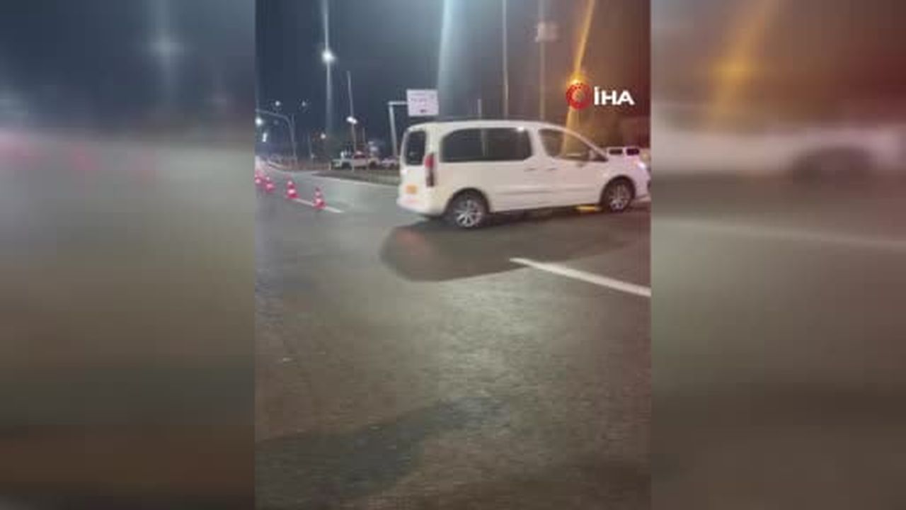 Van'da tır ile otomobil çarpıştı: 1 ölü, 4 yaralı