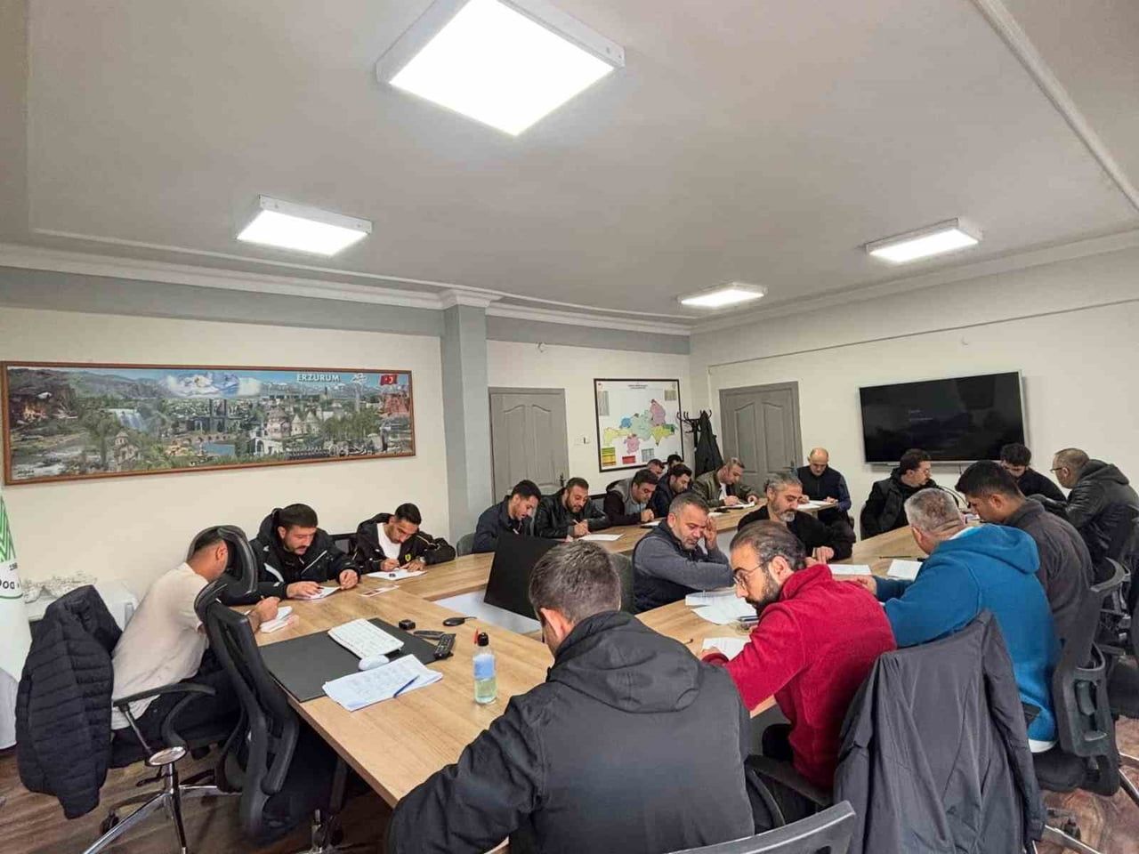 ERZURUM DOĞA VE MİLLİ PARKLAR MÜDÜRLÜĞÜ İLE YAKUTİYE HALK EĞİTİMİ MERKEZİ MÜDÜRLÜĞÜ İŞ BİRLİĞİYLE...