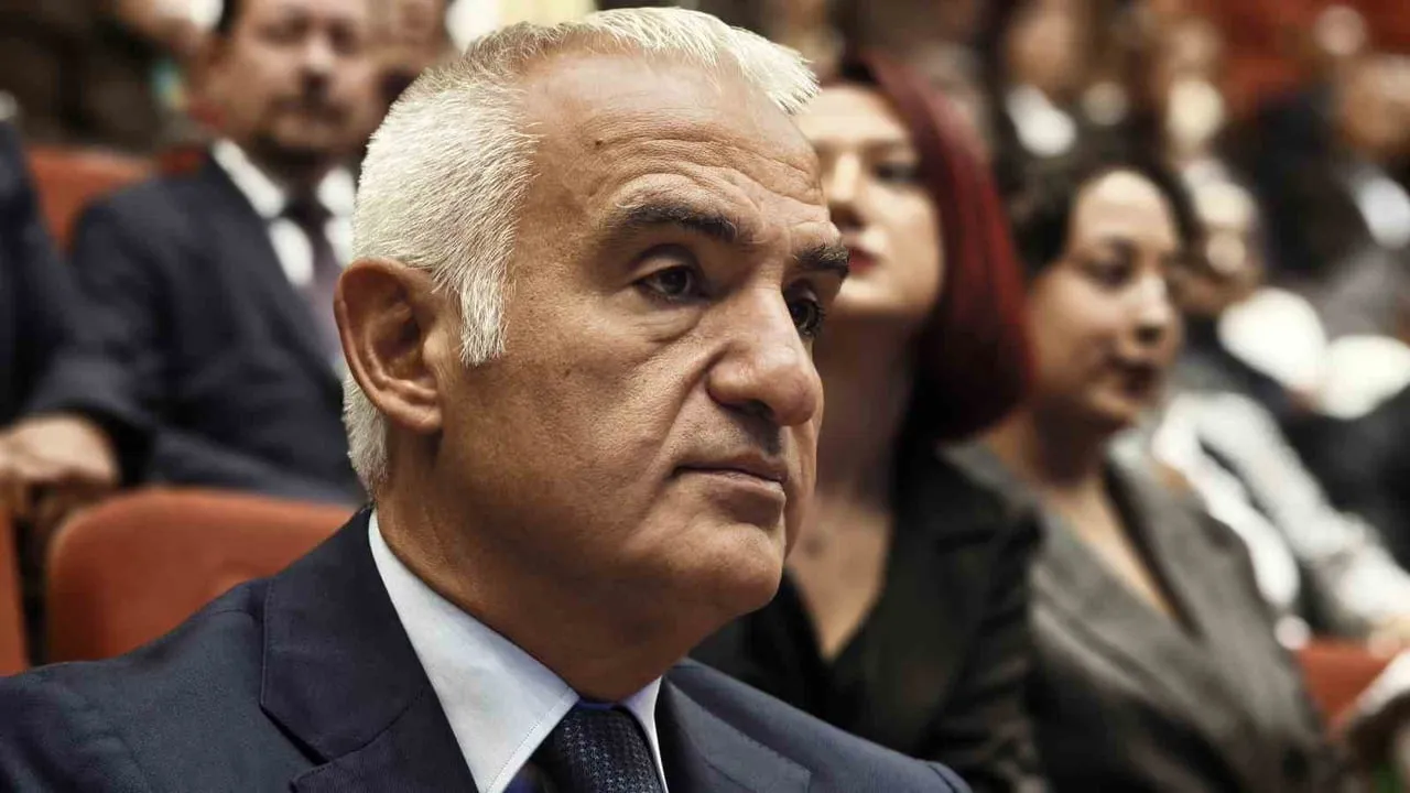 KÜLTÜR VE TURİZM BAKANI MEHMET NURİ ERSOY