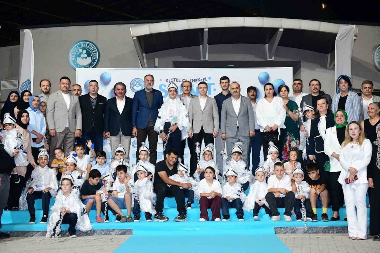 KESTEL BELEDİYESİ TARAFINDAN GELENEKSEL OLARAK DÜZENLENEN SÜNNET ŞÖLENİ, BU YIL DA ÇOCUKLARI VE...
