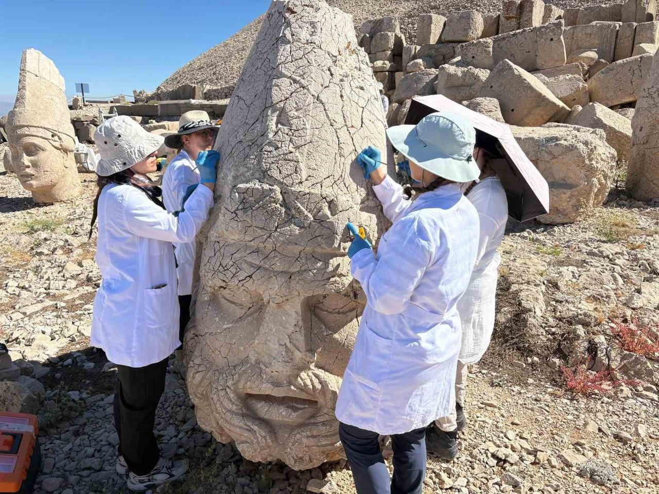 KÜLTÜR VE TURİZM BAKANI MEHMET NURİ ERSOY, KOMMAGENE KRALLIĞI’NIN EN ÖNEMLİ KUTSAL ALANLARINDAN...
