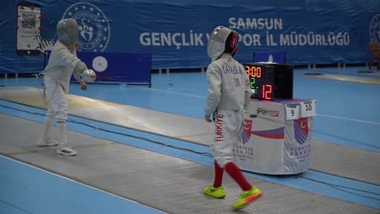 Samsun’da düzenlenen U10, U12 ve U14 Kılıç Federasyon Kupası, 27 şehirden 612 sporcunun...
