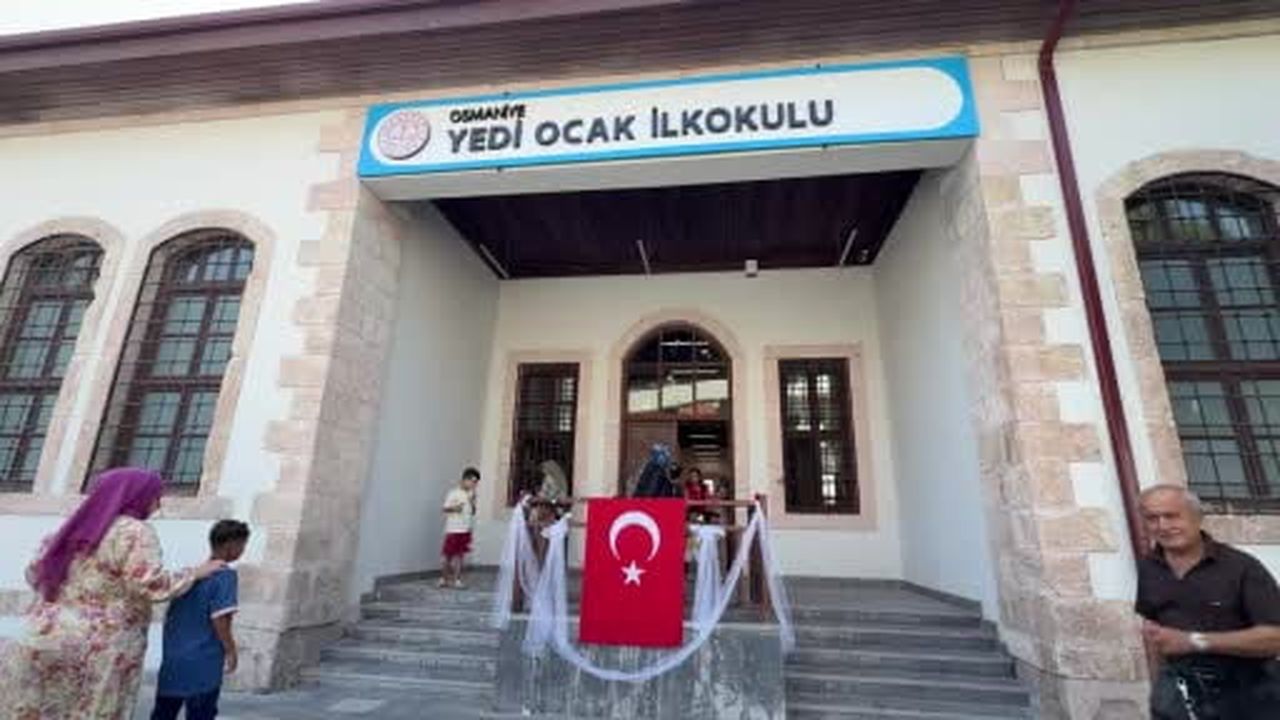 Osmaniye’de 115 yıllık tarihi okul yeniden öğrencileriyle buluştu