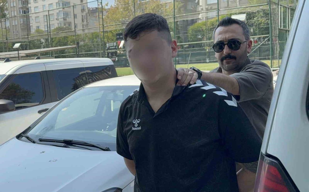 SAMSUN’UN İLKADIM İLÇESİNDE TOKAT ATMA MESELESİ NEDENİYLE ÇIKAN BIÇAKLI KAVGADA 2 KİŞİ...